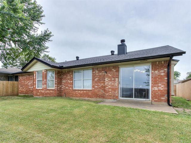 1408 Nottoway Drive, Midwest City, OK 73130