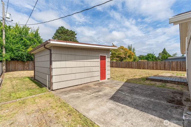2852 Magnolia Street, Longview, WA 98632