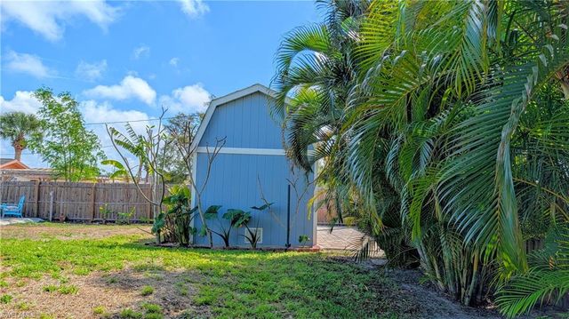 1212 Pineland AVE, Venice, FL 34285