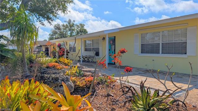 1212 Pineland AVE, Venice, FL 34285