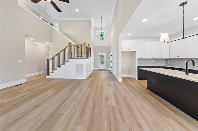 1705 Sulphur College Rd, Hartsville, TN 37074