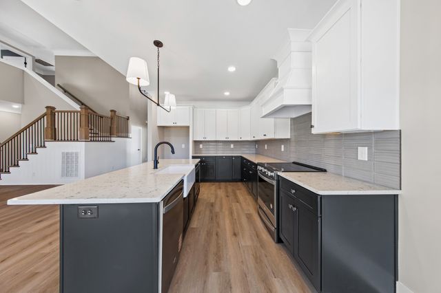 1705 Sulphur College Rd, Hartsville, TN 37074