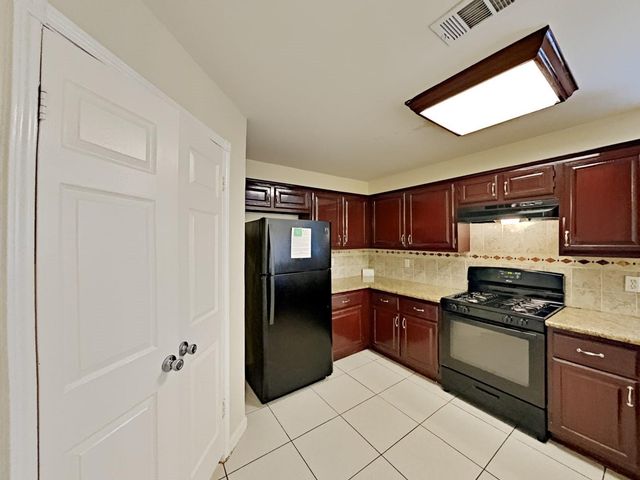 6903 Eagle Ridge Drive, Katy, TX 77449