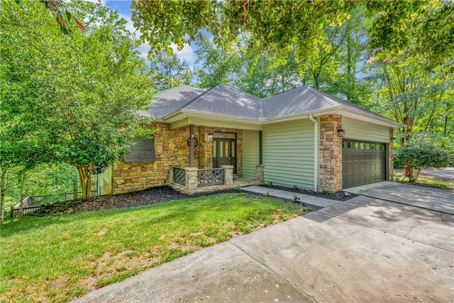 107 Blackfox Way, Sunset, SC 29685