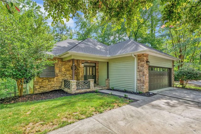 107 Blackfox Way, Sunset, SC 29685