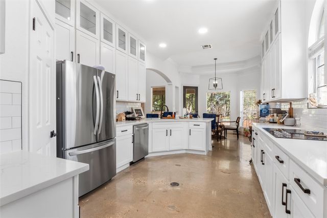 511 Duck Lake DR, Lakeway, TX 78734