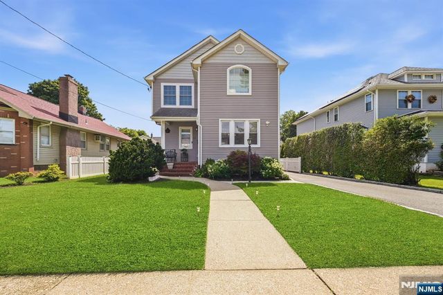 73 Forest Place, Rochelle Park, NJ 07662