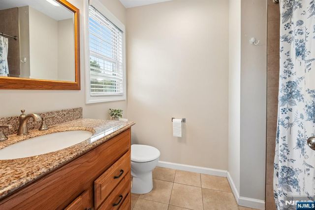 73 Forest Place, Rochelle Park, NJ 07662