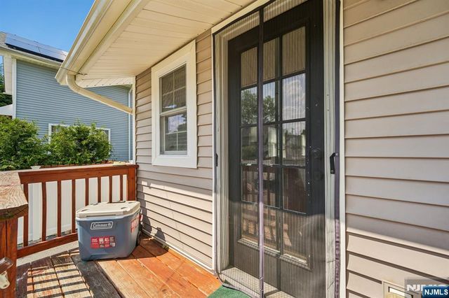 73 Forest Place, Rochelle Park, NJ 07662