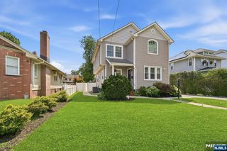 73 Forest Place, Rochelle Park, NJ 07662