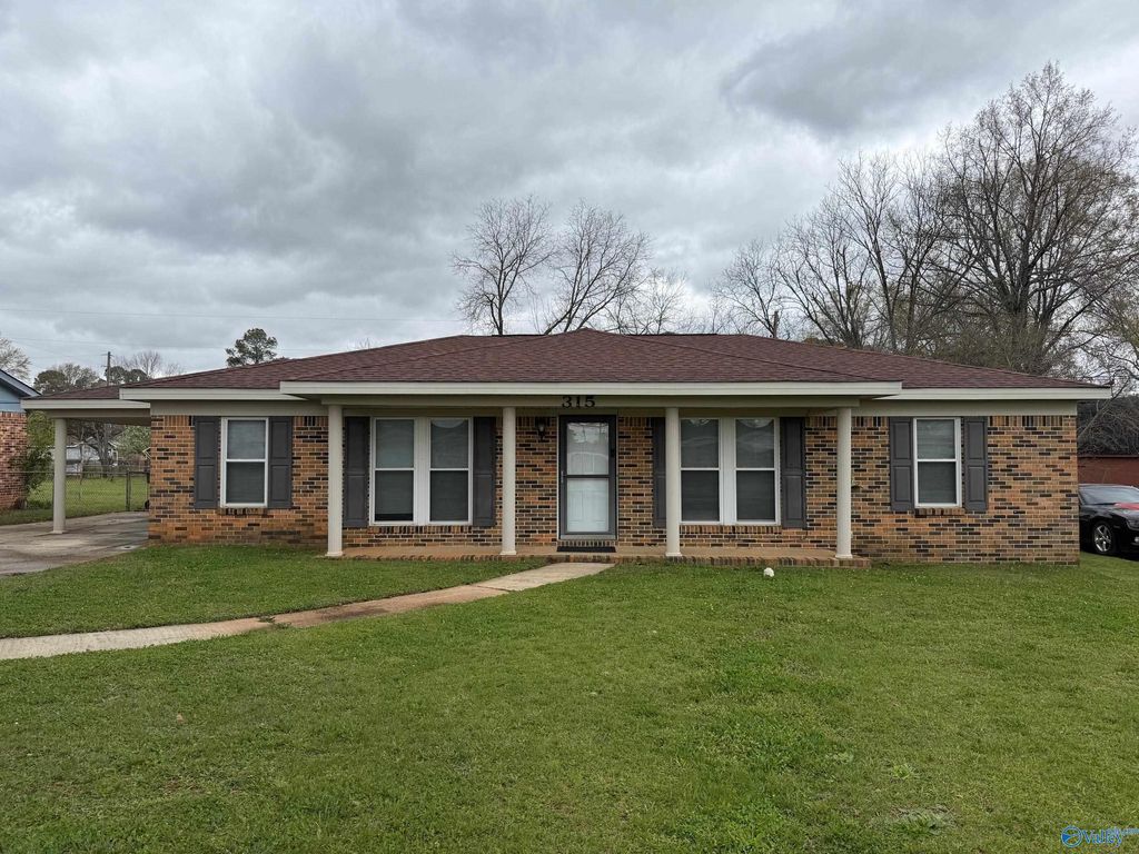 315 Hillside Road, Decatur, AL 35601