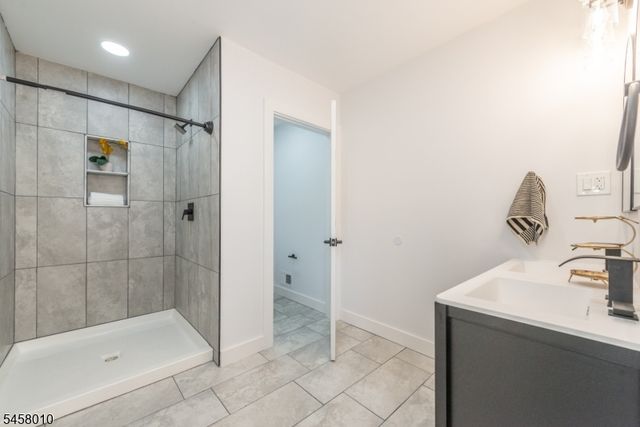 662 18th Ave, Irvington Twp., NJ 07111
