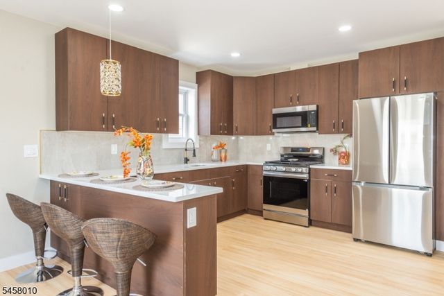 662 18th Ave, Irvington Twp., NJ 07111