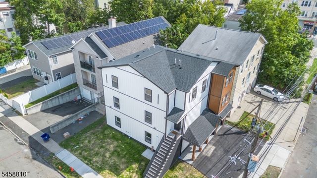 662 18th Ave, Irvington Twp., NJ 07111