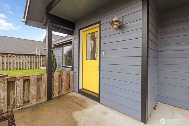 26209 N Place, Ocean Park, WA 98640