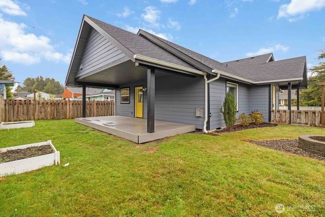 26209 N Place, Ocean Park, WA 98640