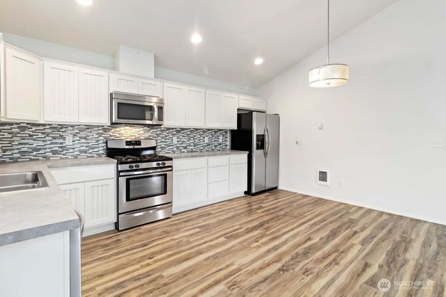 26209 N Place, Ocean Park, WA 98640