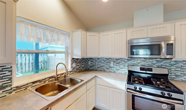 26209 N Place, Ocean Park, WA 98640