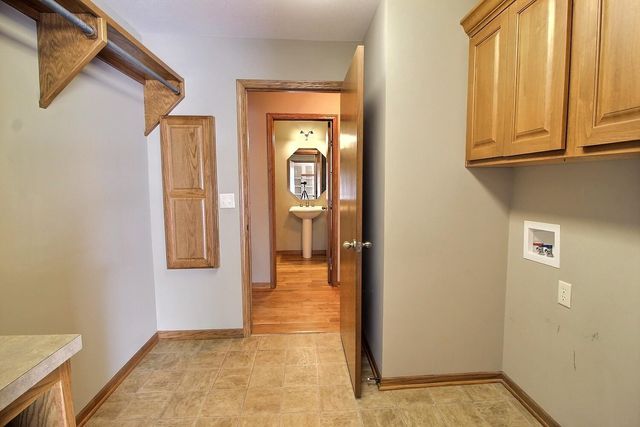 2300 N Sawgrass Circle, Derby, KS 67037