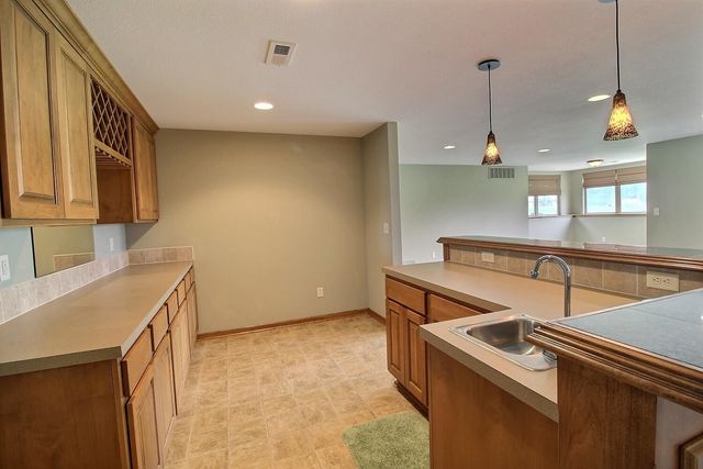 2300 N Sawgrass Circle, Derby, KS 67037