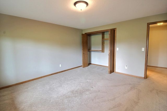 2300 N Sawgrass Circle, Derby, KS 67037
