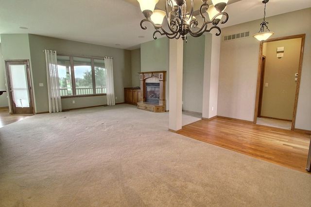 2300 N Sawgrass Circle, Derby, KS 67037