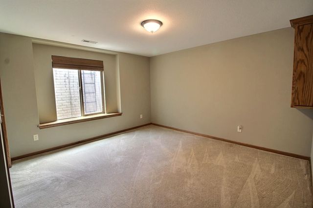 2300 N Sawgrass Circle, Derby, KS 67037