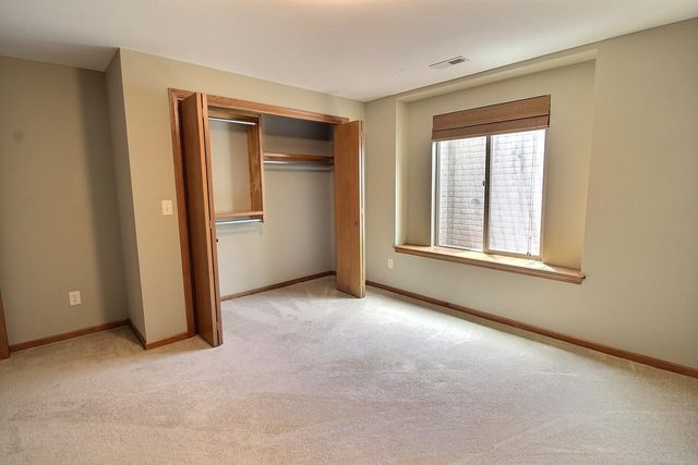 2300 N Sawgrass Circle, Derby, KS 67037