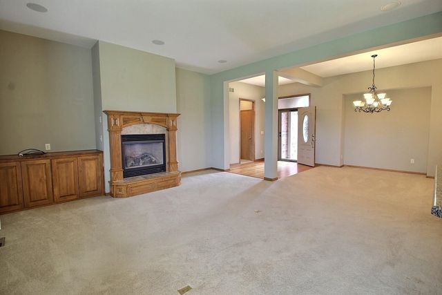 2300 N Sawgrass Circle, Derby, KS 67037