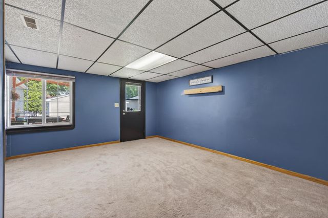 479 Jessamine Avenue E, Saint Paul, MN 55130