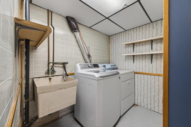 479 Jessamine Avenue E, Saint Paul, MN 55130