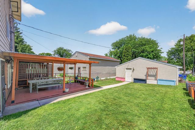479 Jessamine Avenue E, Saint Paul, MN 55130