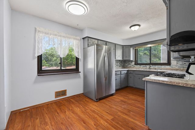 479 Jessamine Avenue E, Saint Paul, MN 55130
