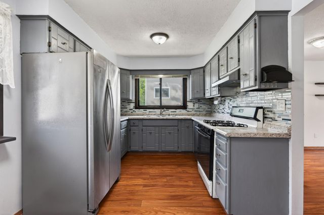 479 Jessamine Avenue E, Saint Paul, MN 55130