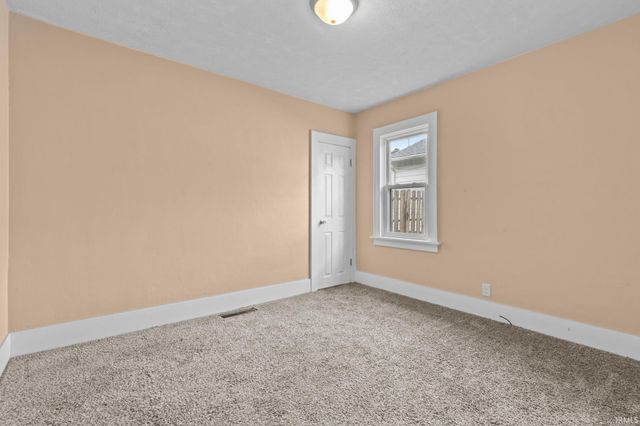 737 S 33rd Street, South Bend, IN 46615