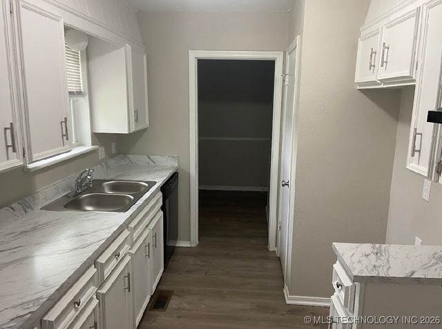 1824 S 119th East Avenue, Tulsa, OK 74128