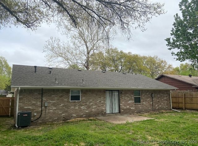 1824 S 119th East Avenue, Tulsa, OK 74128