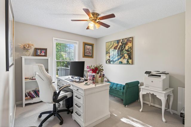 2084 Parkview Lane, Woodbury, MN 55125