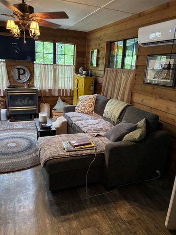 50 Rocky Lane, Cleveland, GA 30528