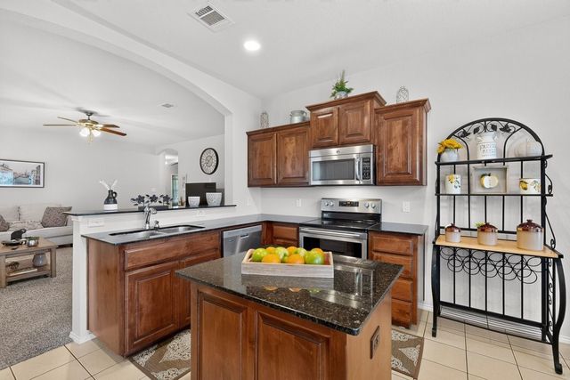 4724 Waterford Drive, Fort Worth, TX 76179
