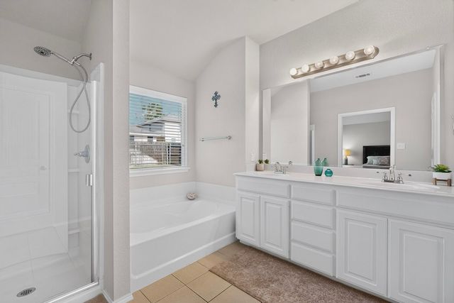 4724 Waterford Drive, Fort Worth, TX 76179