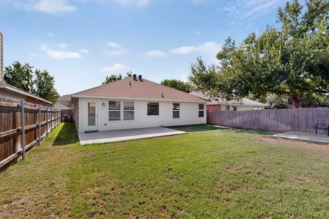 4724 Waterford Drive, Fort Worth, TX 76179