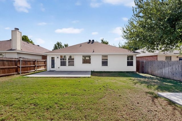 4724 Waterford Drive, Fort Worth, TX 76179