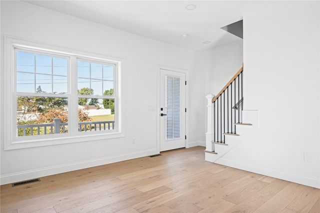 24 Brentwood Drive, Johnston, RI 02919
