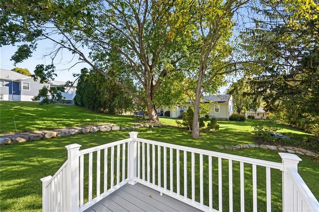 24 Brentwood Drive, Johnston, RI 02919