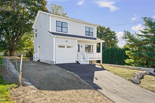 24 Brentwood Drive, Johnston, RI 02919