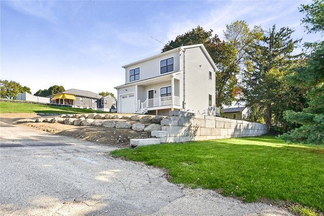 24 Brentwood Drive, Johnston, RI 02919