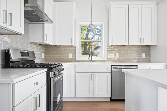 24 Brentwood Drive, Johnston, RI 02919