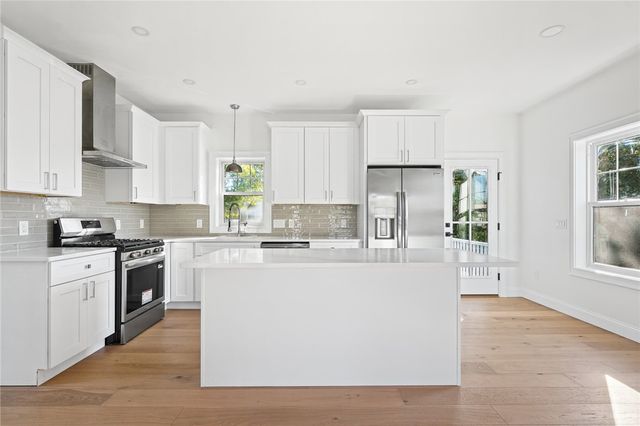 24 Brentwood Drive, Johnston, RI 02919