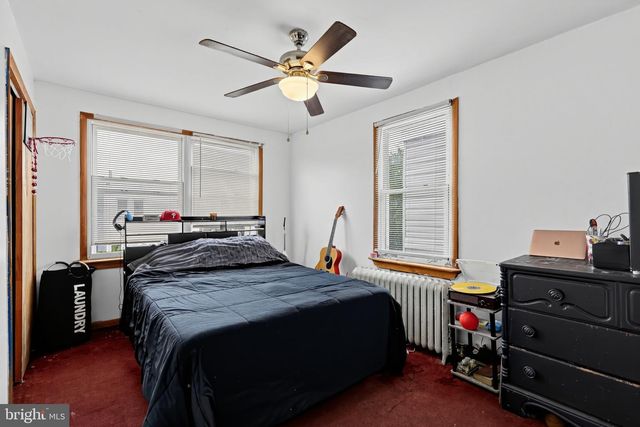 4 OAKLEY RD, Upper Darby, PA 19082